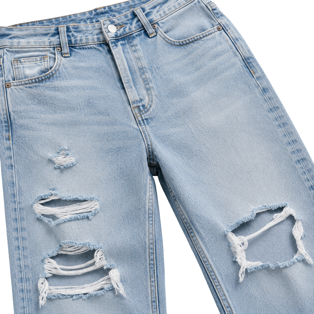 Modern Distressed Relaxed-Fit Jeans – Light Blue | GINBENTLIN